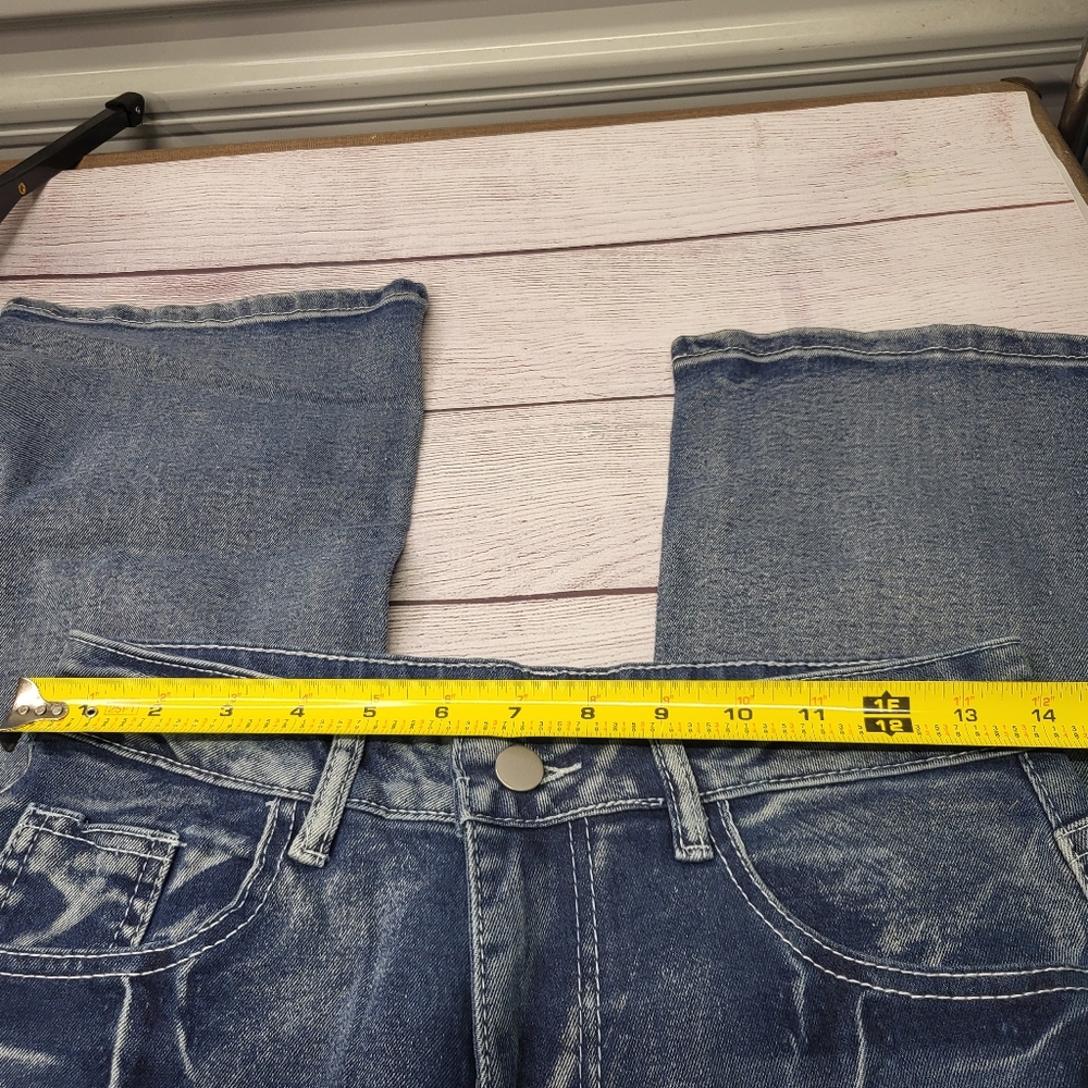 Boutique Jeans with Horse embroidered pockets Size Medium - Picture 4 of 10